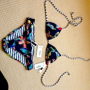 NWT Splendid reversible bikini size small